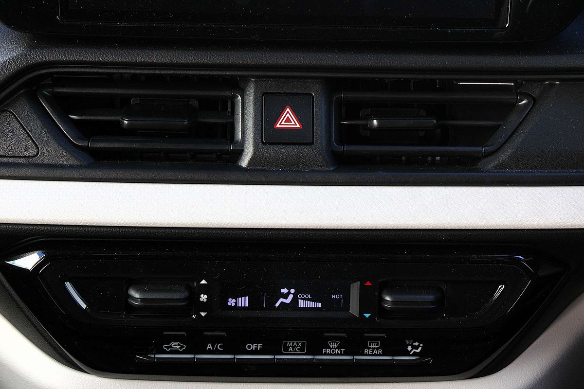 2024 Suzuki Swift Hybrid Plus UZ