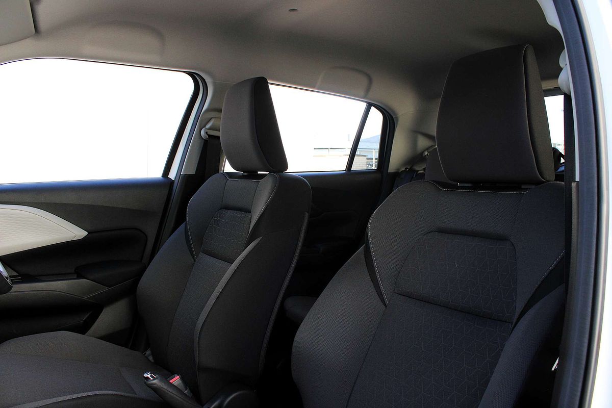2024 Suzuki Swift Hybrid Plus UZ