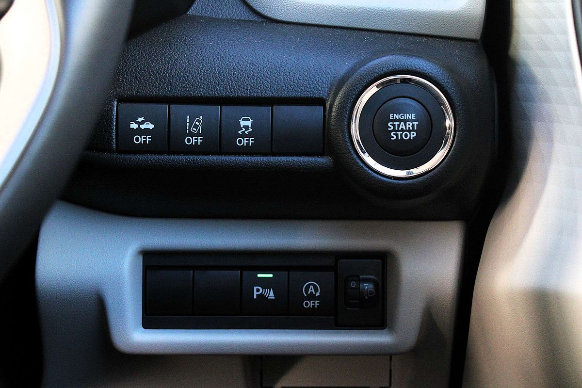2024 Suzuki Swift Hybrid Plus UZ