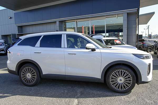2025 Chery Tiggo 9 Super Hybrid Ultimate thumb-3