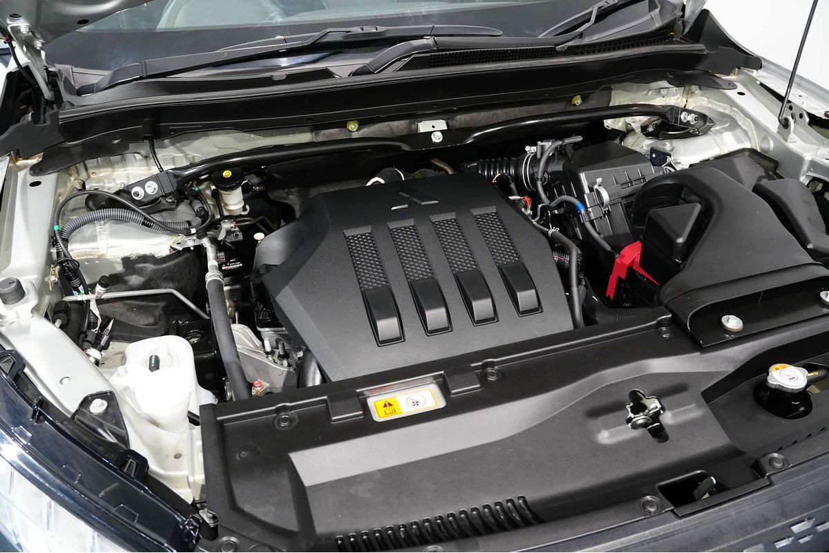 2023 Mitsubishi Eclipse Cross LS YB