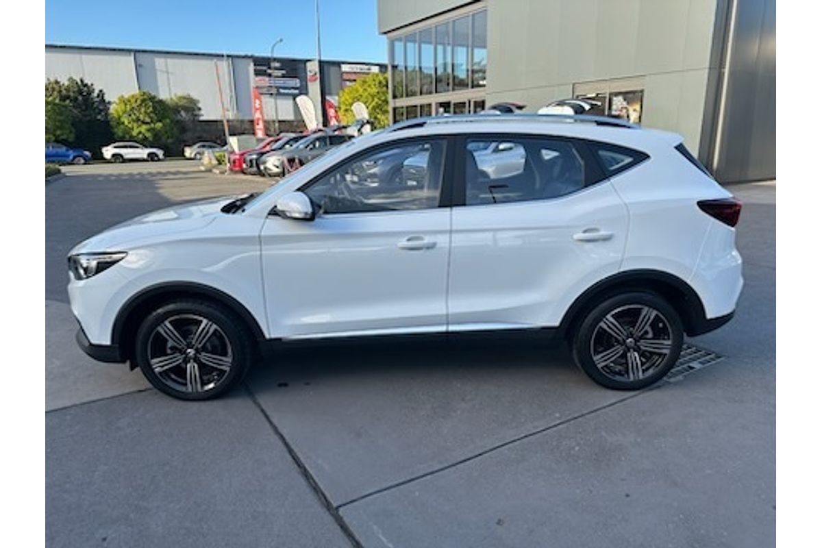 2019 MG ZS Essence AZS1