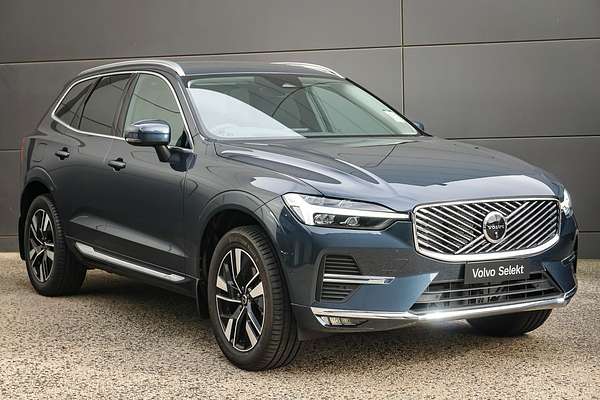 2025 Volvo XC60 Plus B5 Bright