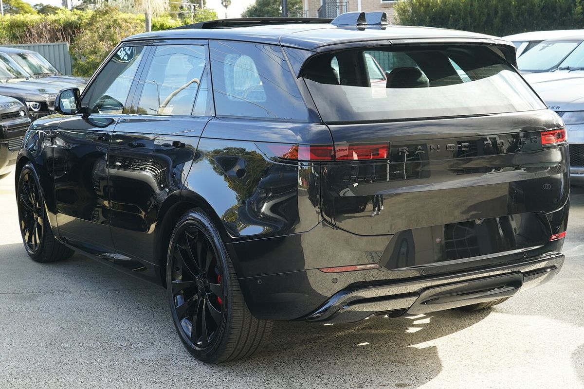 2026 Land Rover Range Rover Sport D300 Dynamic SE L461