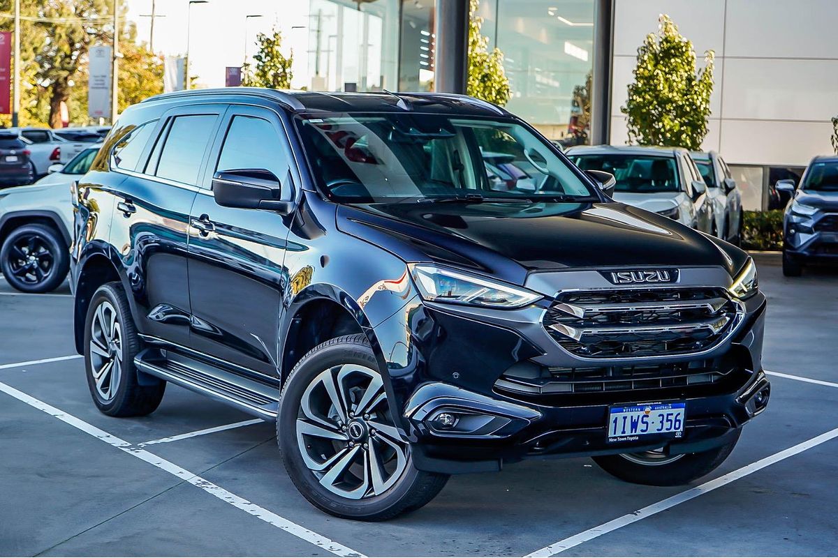 2022 Isuzu MU-X LS-T