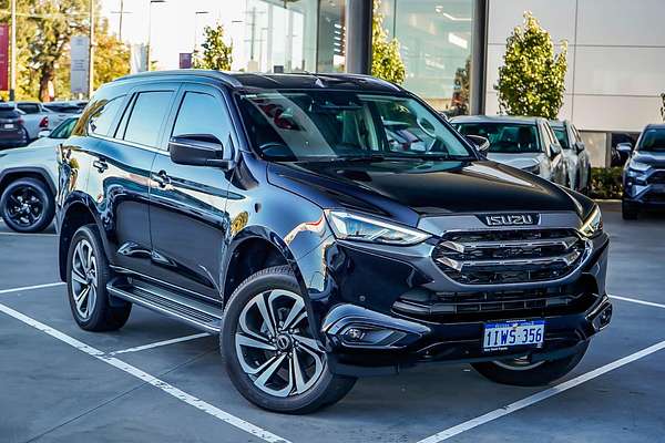 2022 Isuzu MU-X LS-T