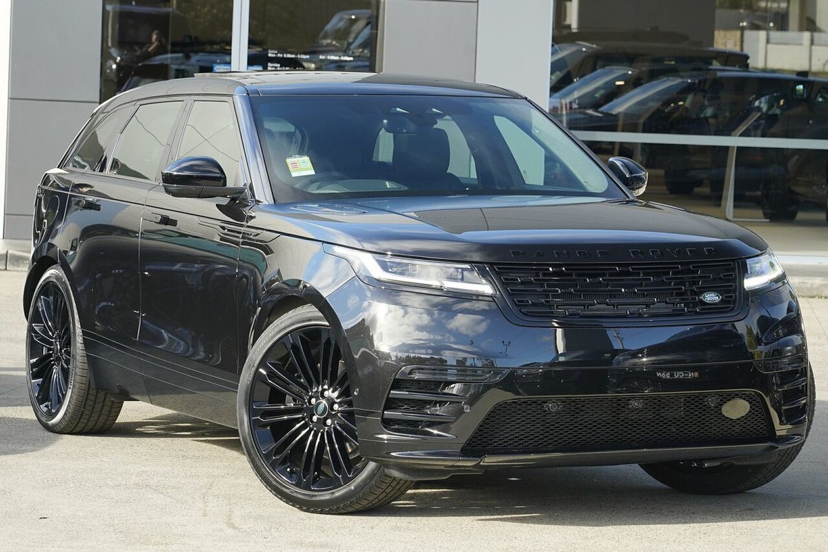 2026 Land Rover Range Rover Velar P250 Dynamic SE L560
