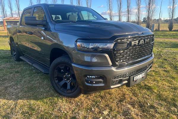 2026 RAM 1500 Express Black Edition Hurricane SO DT 4X4 SWB