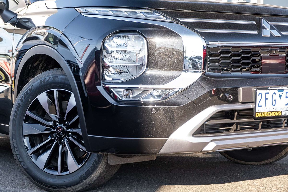 2025 Mitsubishi Outlander LS ZM