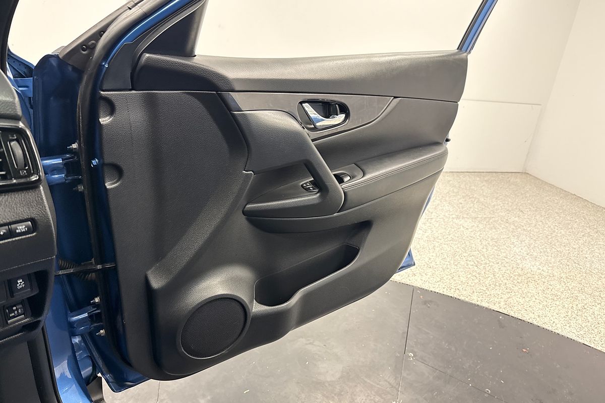2022 Nissan X-TRAIL ST T32