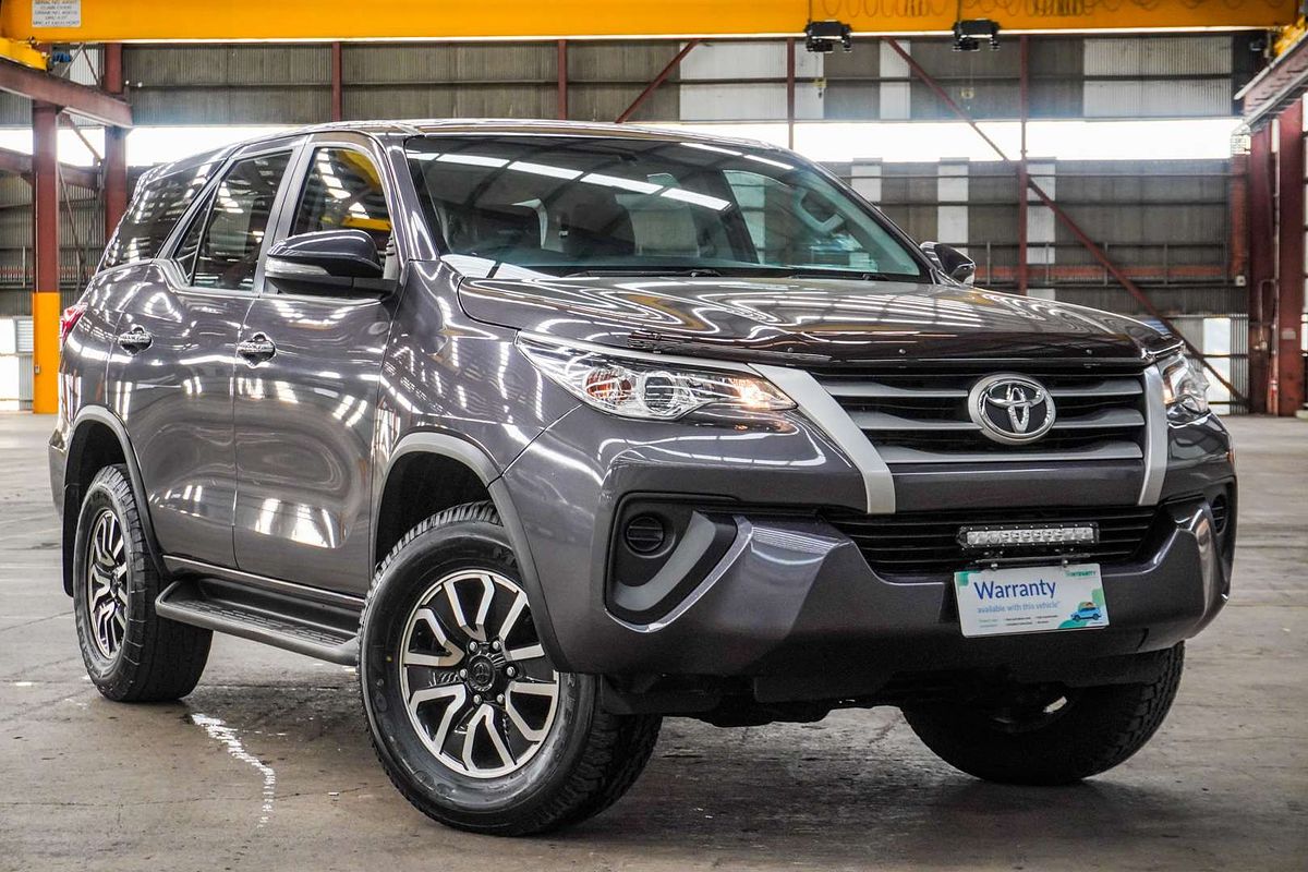 2016 Toyota Fortuner GX GUN156R
