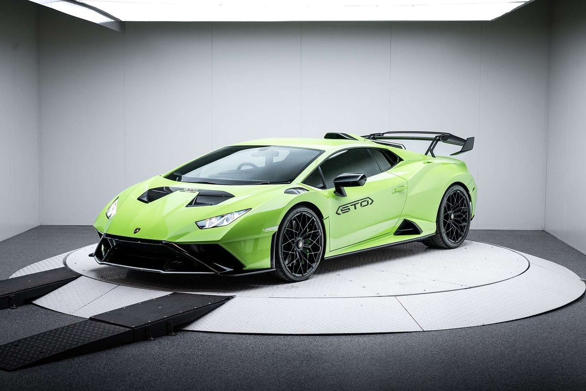 2023 Lamborghini Huracan STO 724