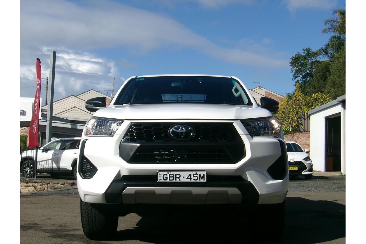 2024 Toyota Hilux SR GUN126R 4X4