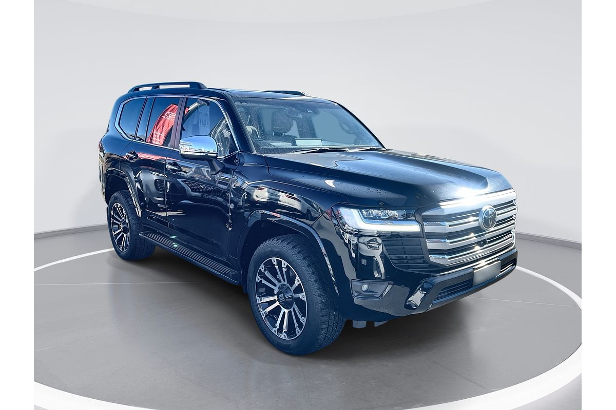 2022 Toyota Landcruiser Sahara FJA300R