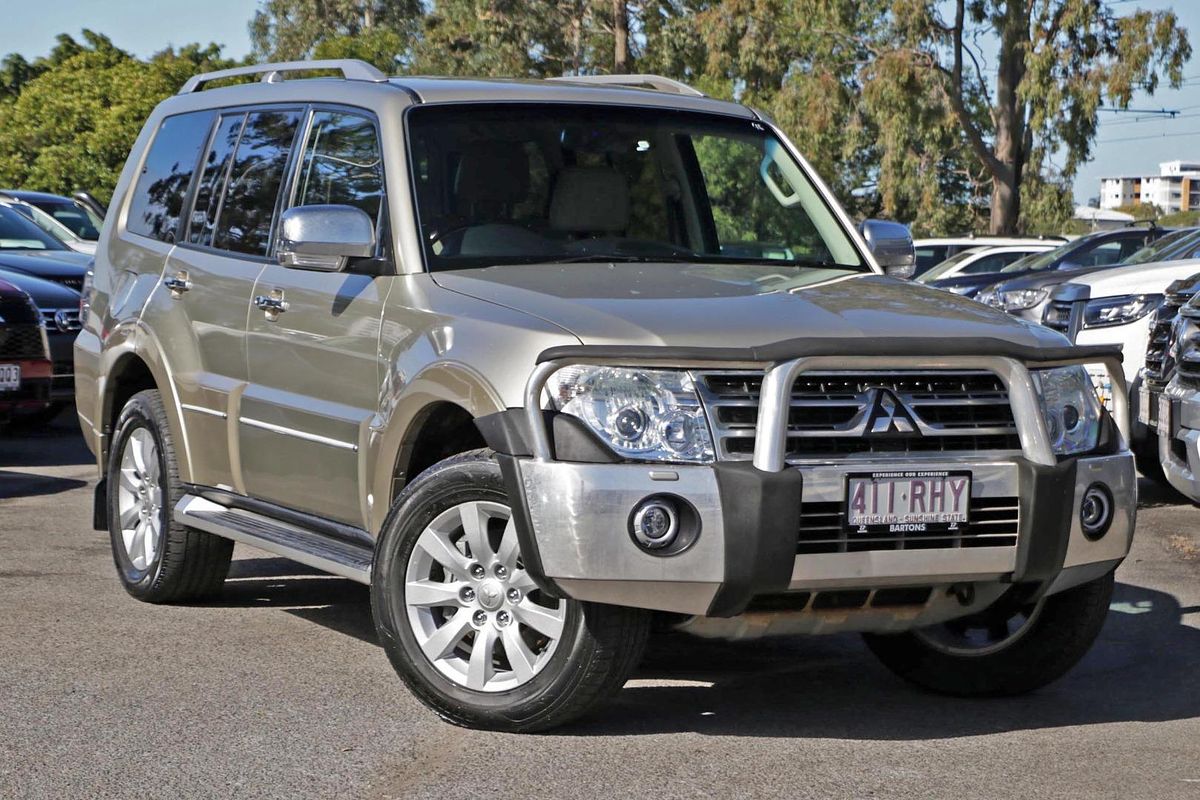 2010 Mitsubishi Pajero Exceed NT