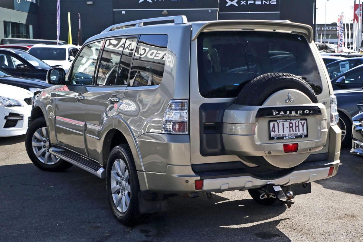 2010 Mitsubishi Pajero Exceed NT