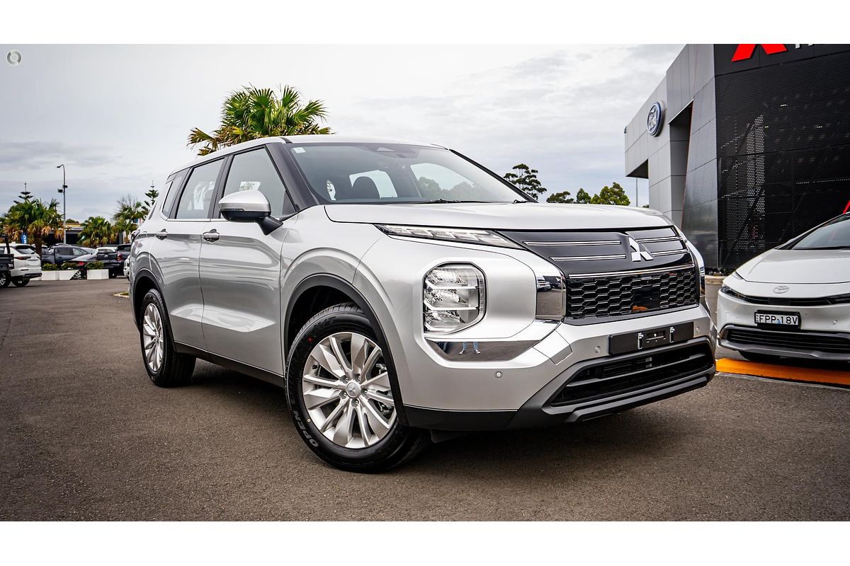 2026 Mitsubishi Outlander ES ZM
