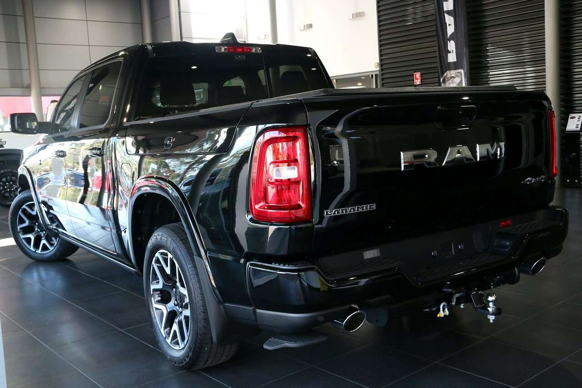 2025 RAM 1500 Laramie Sport Hurricane SO RamBox DT 4X4 SWB