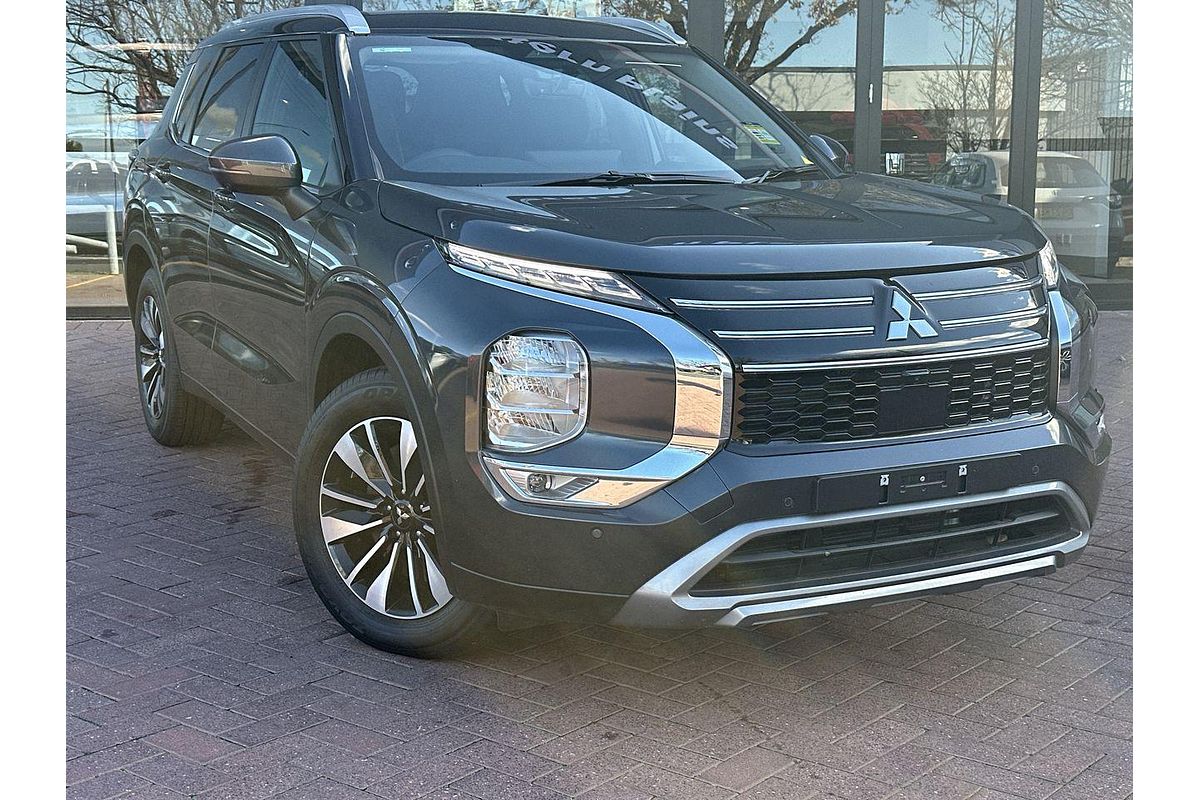 2025 Mitsubishi Outlander LS ZM