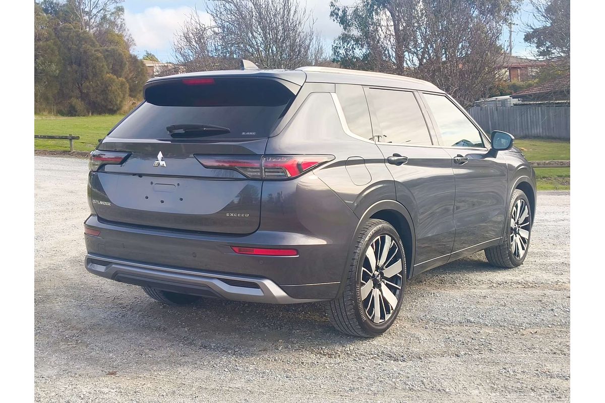 2025 Mitsubishi Outlander Exceed ZM