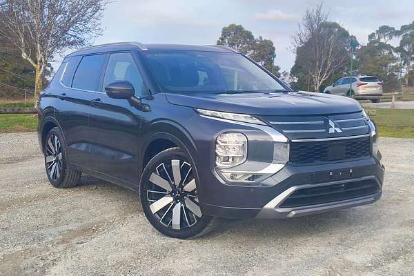2025 Mitsubishi Outlander Exceed ZM