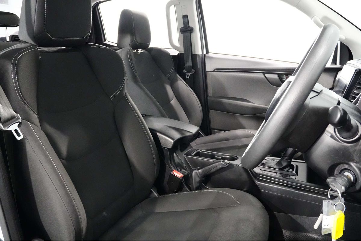 2022 Isuzu D-MAX SX High Ride Rear Wheel Drive
