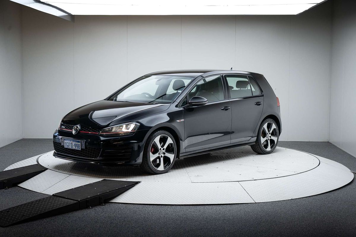 2016 Volkswagen Golf GTI 7
