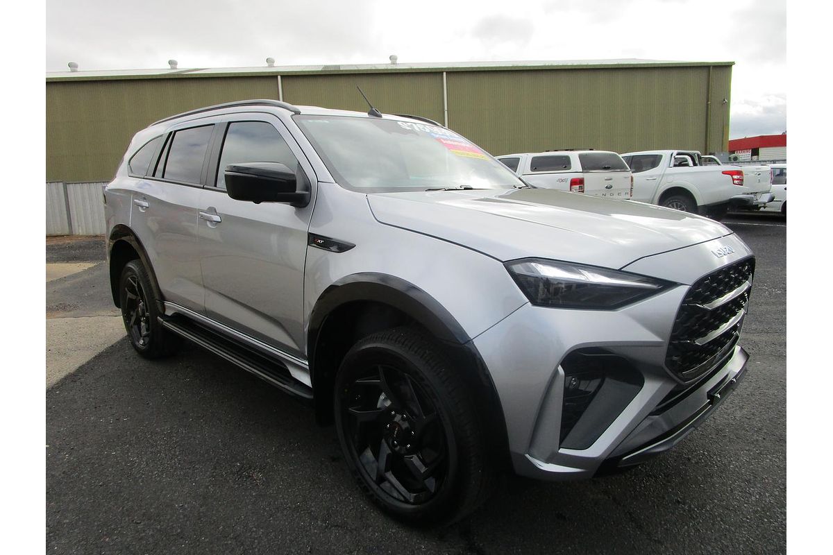 2026 Isuzu MU-X X-TERRAIN