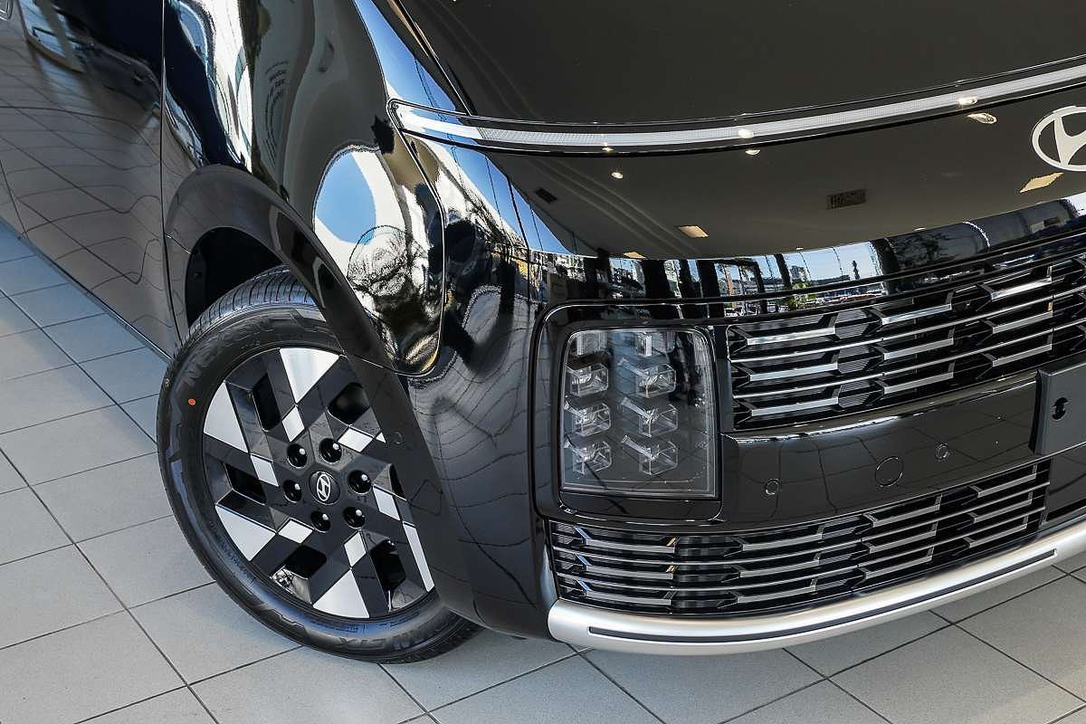 2026 Hyundai STARIA Lounge US4.V4