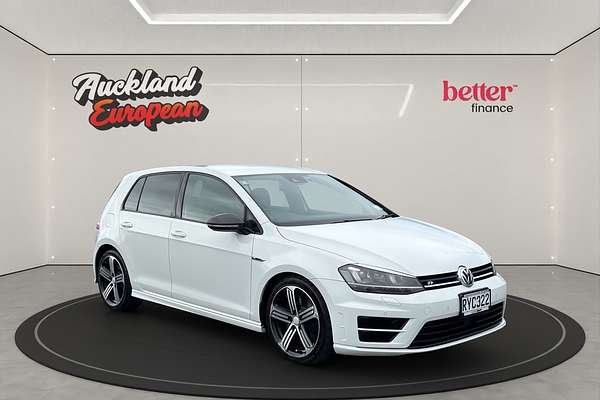 2014 Volkswagen Golf R LINE
