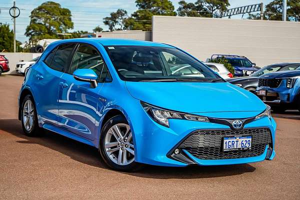 2018 Toyota Corolla SX Hybrid ZWE211R