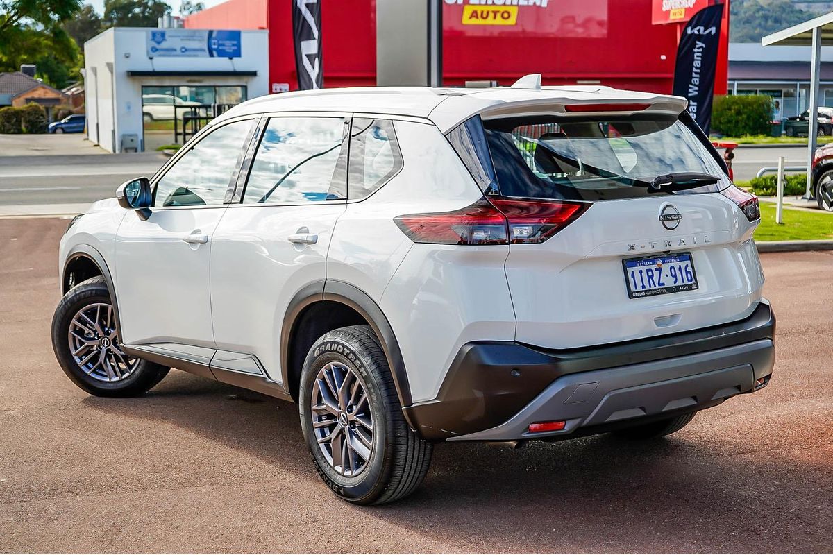 2025 Nissan X-TRAIL ST T33