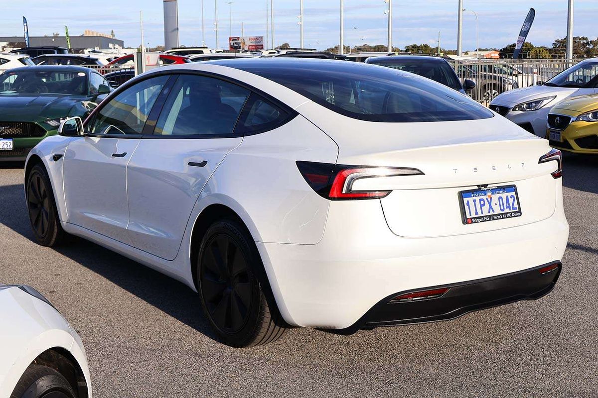2025 Tesla Model 3 Rear-Wheel Drive