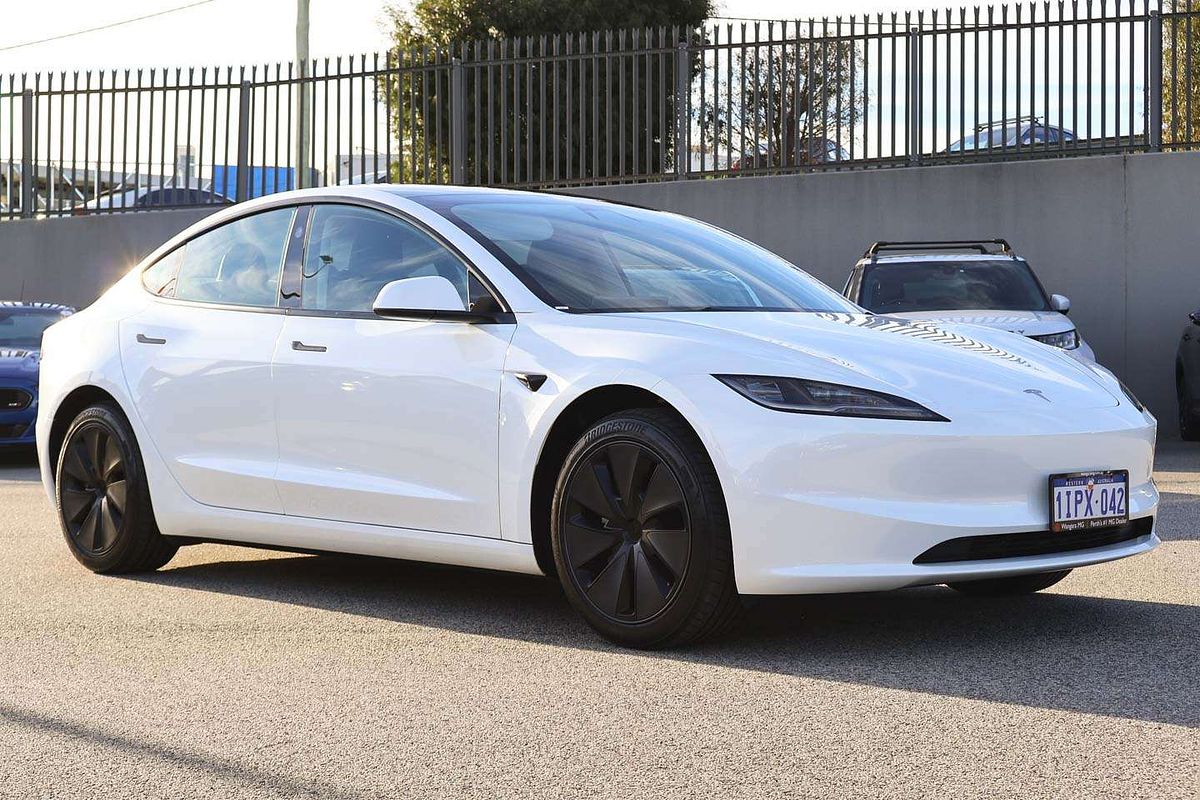 2025 Tesla Model 3 Rear-Wheel Drive