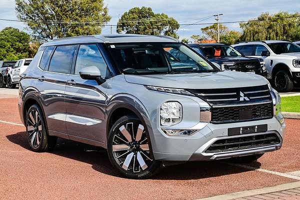 2025 Mitsubishi Outlander Exceed ZM