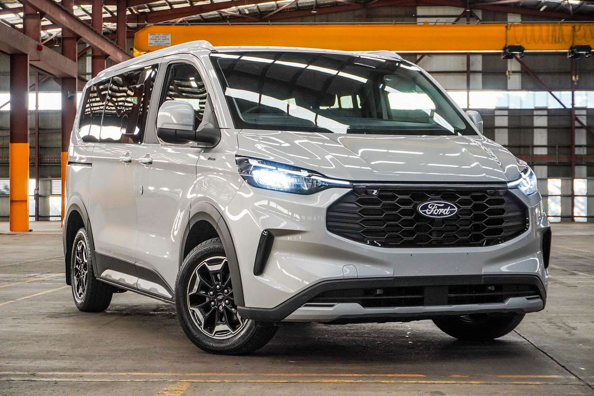 2025 Ford Tourneo Active AV SWB