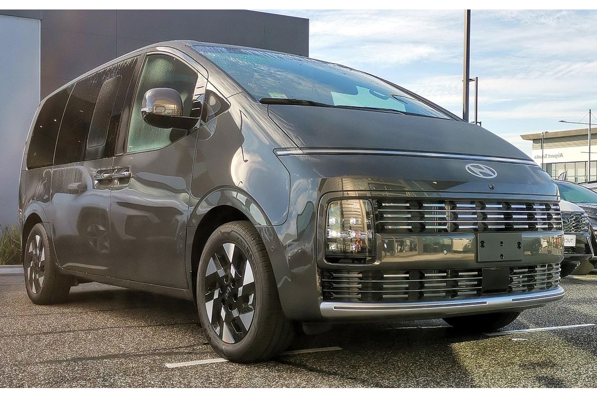2026 Hyundai STARIA Lounge US4.V4