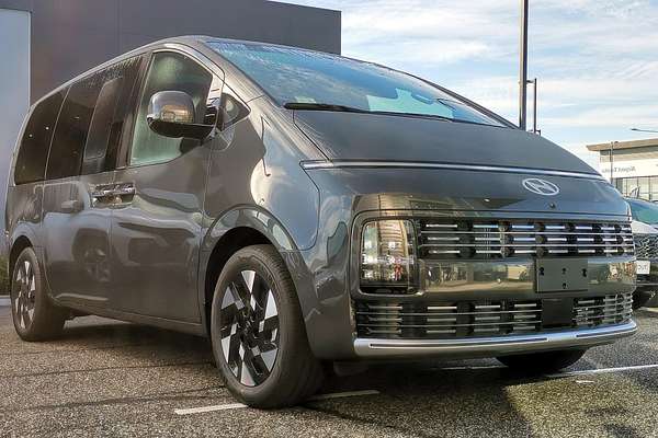 2026 Hyundai STARIA Lounge US4.V4