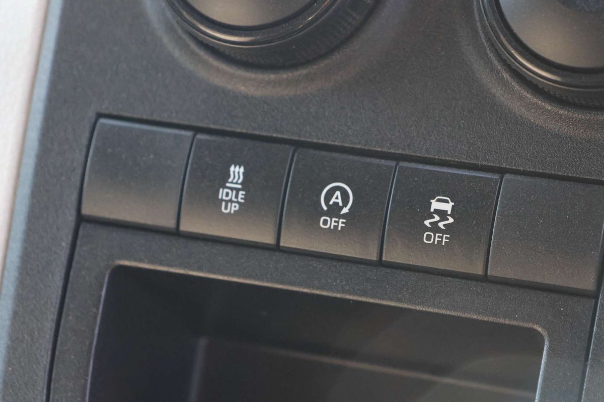 2022 Toyota Hiace GDH320R ELWB High Roof image 18