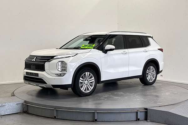 2023 Mitsubishi Outlander LS ZM