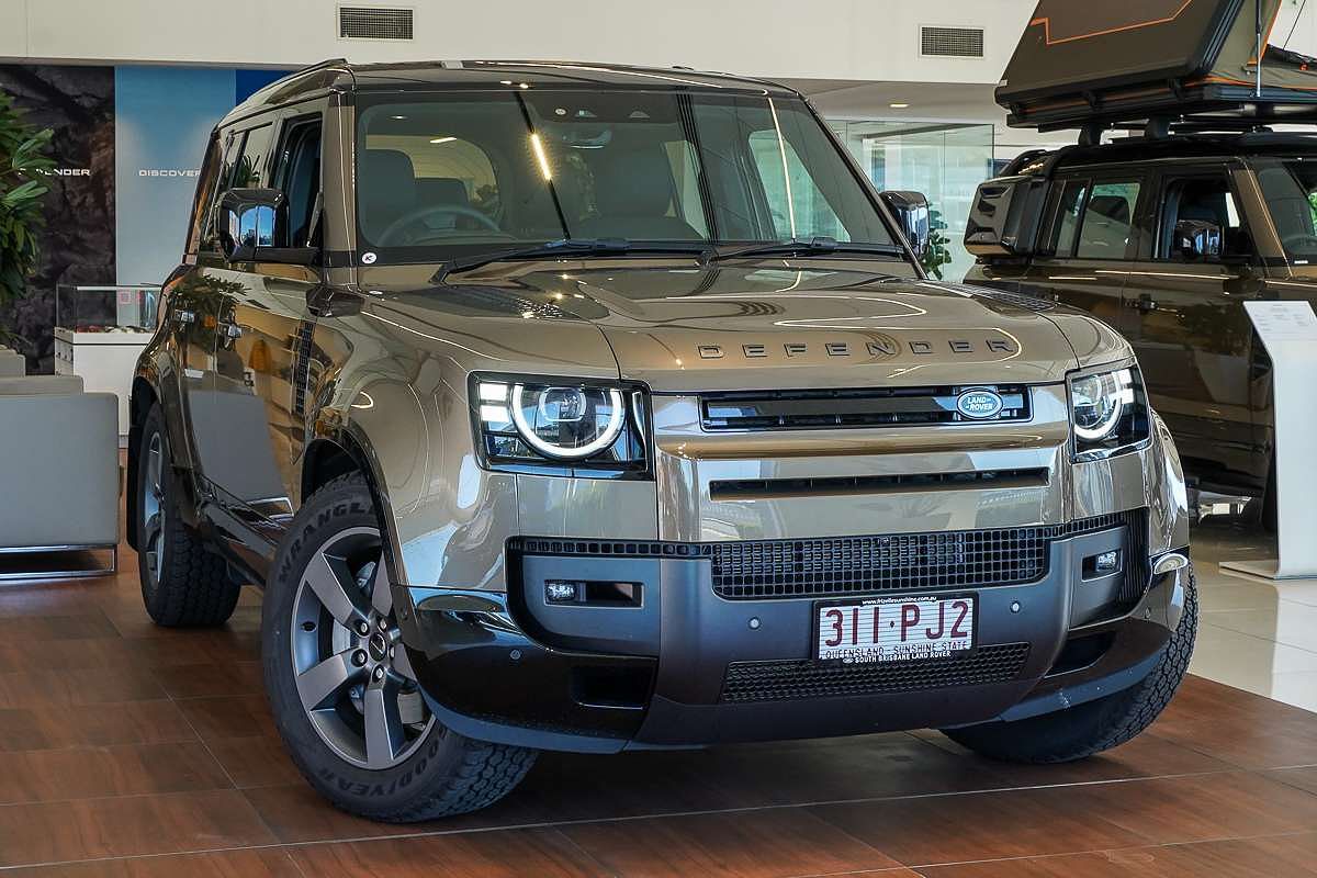 2025 Land Rover Defender 110 D350 X-Dynamic SE L663