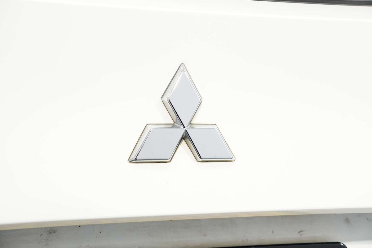 2023 Mitsubishi Outlander ES ZM