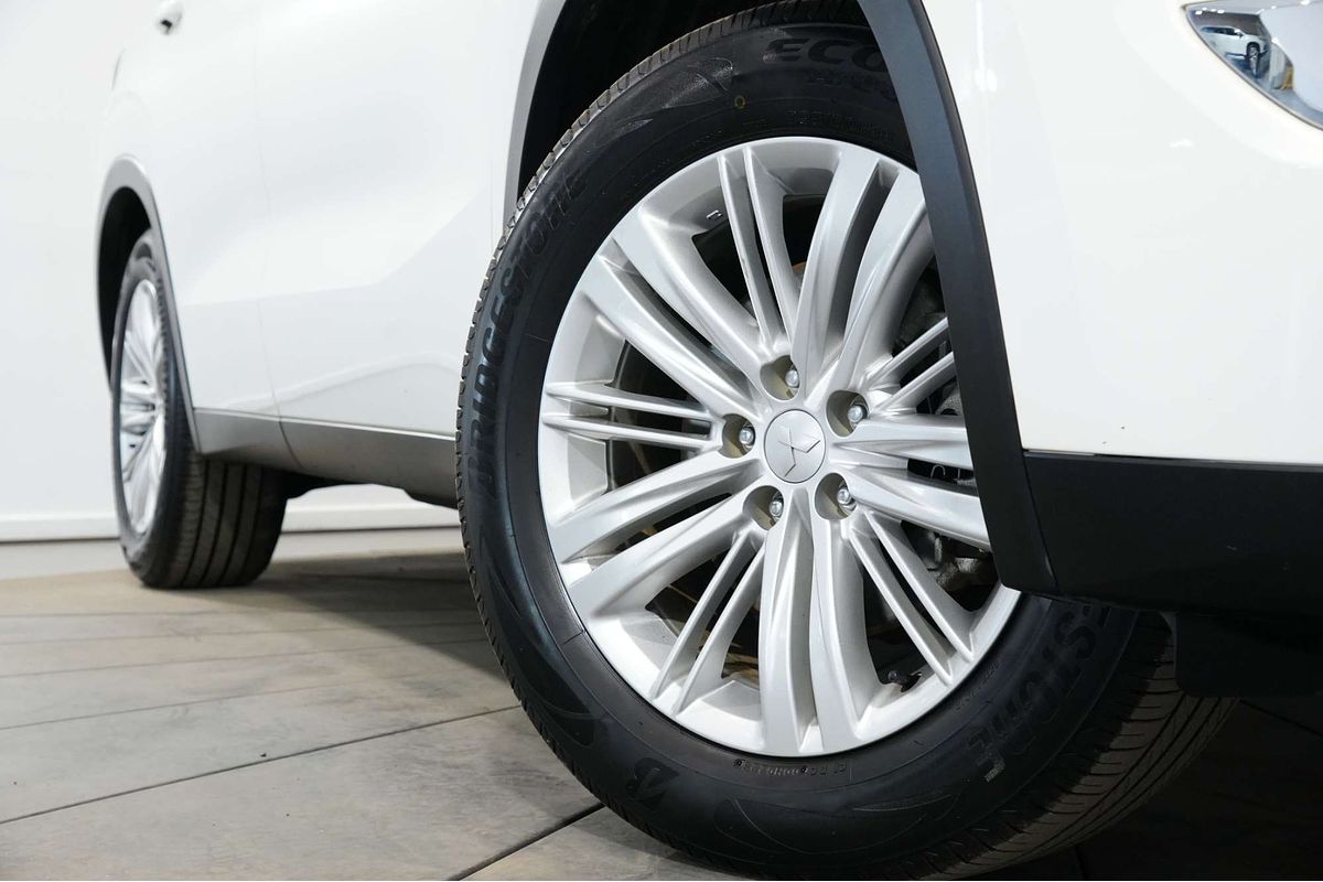 2023 Mitsubishi Outlander ES ZM