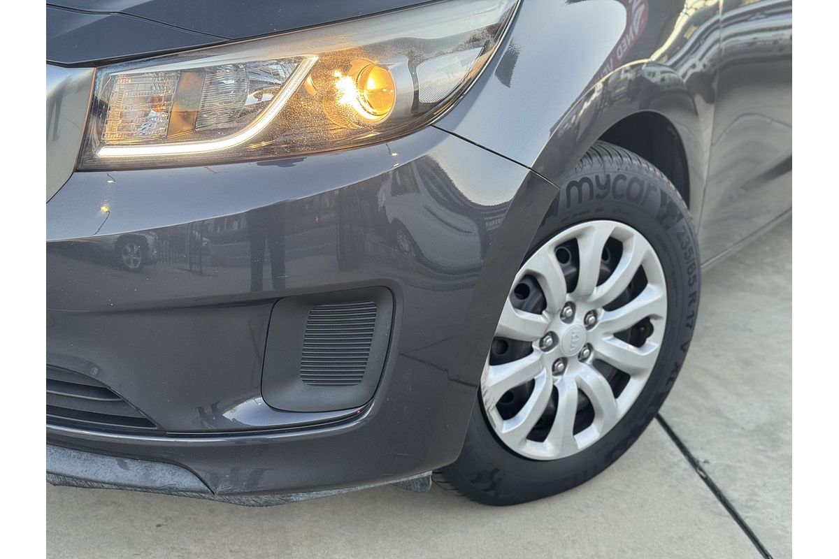 2017 Kia Carnival S YP