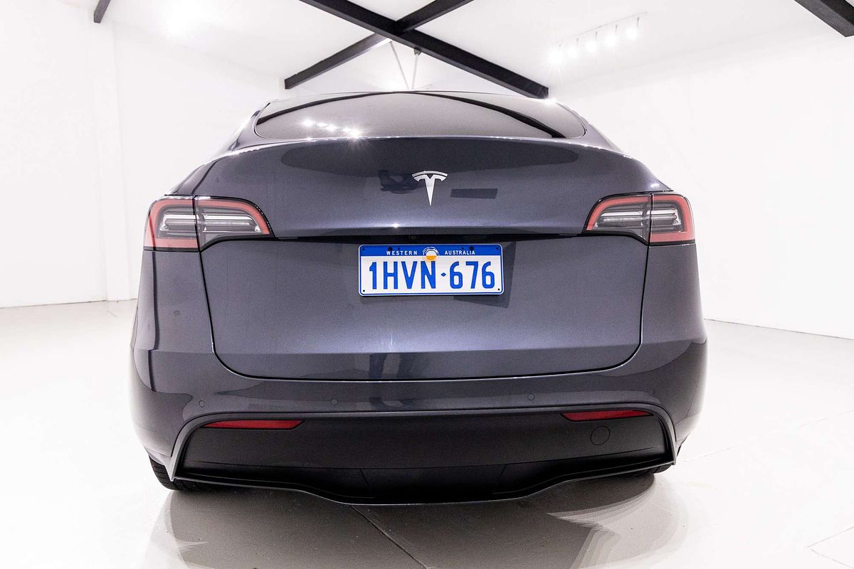 2023 Tesla Model Y Rear-Wheel Drive