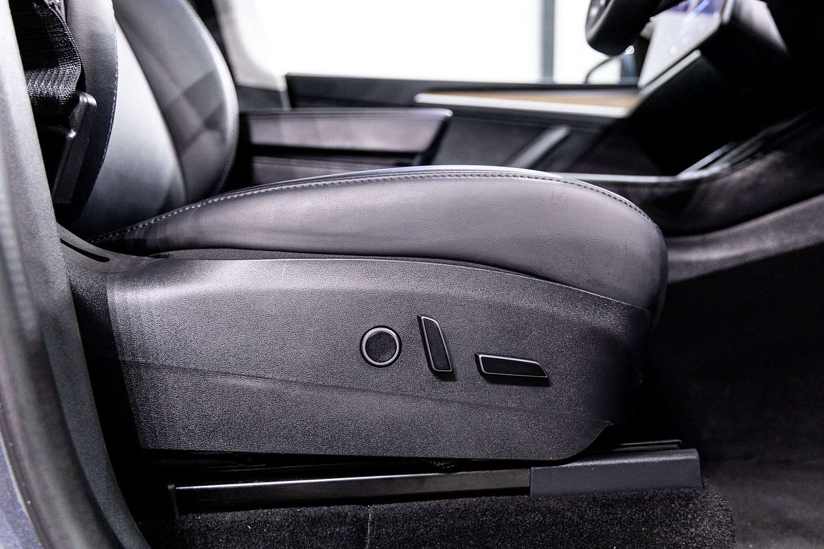2023 Tesla Model Y Rear-Wheel Drive