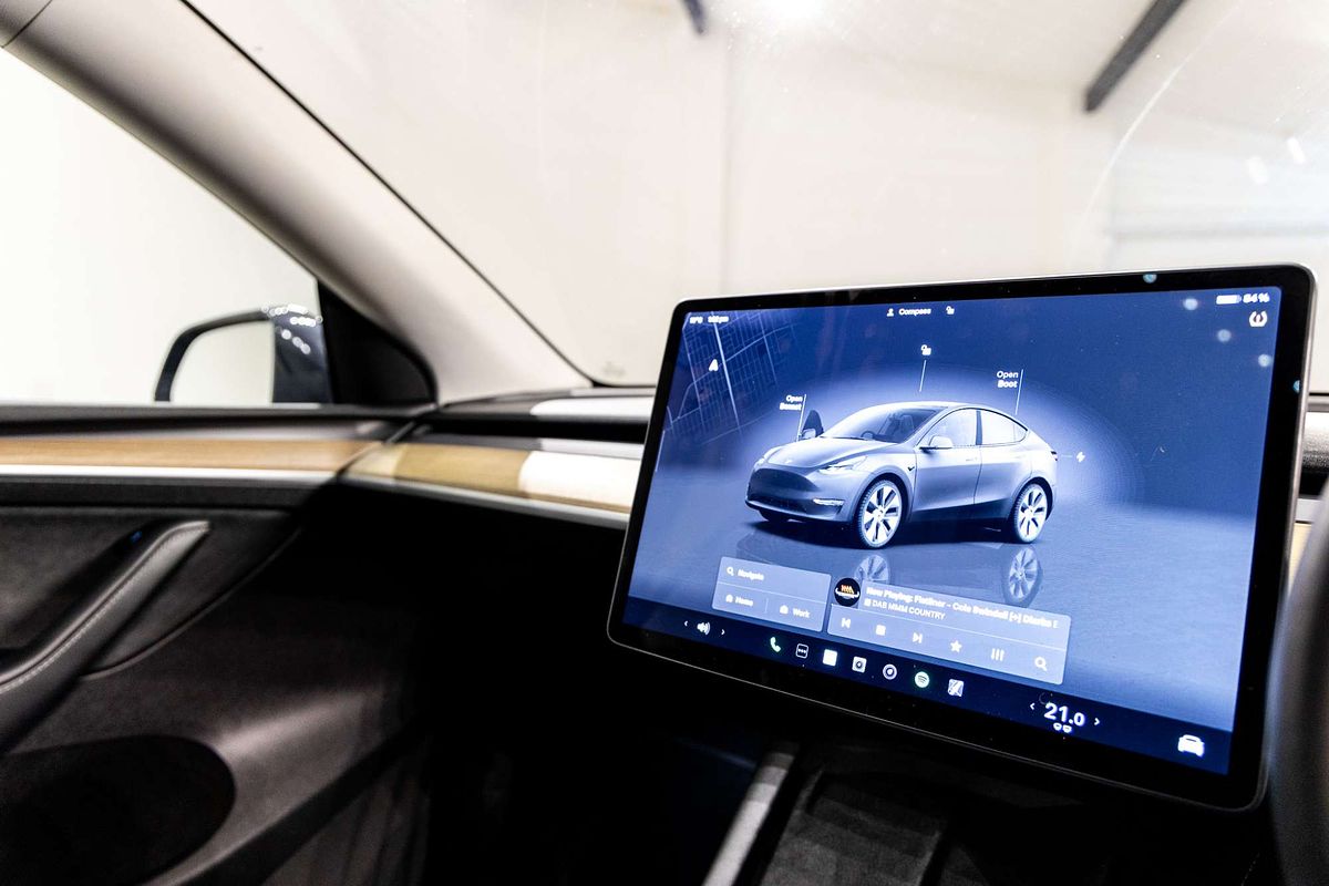 2023 Tesla Model Y Rear-Wheel Drive
