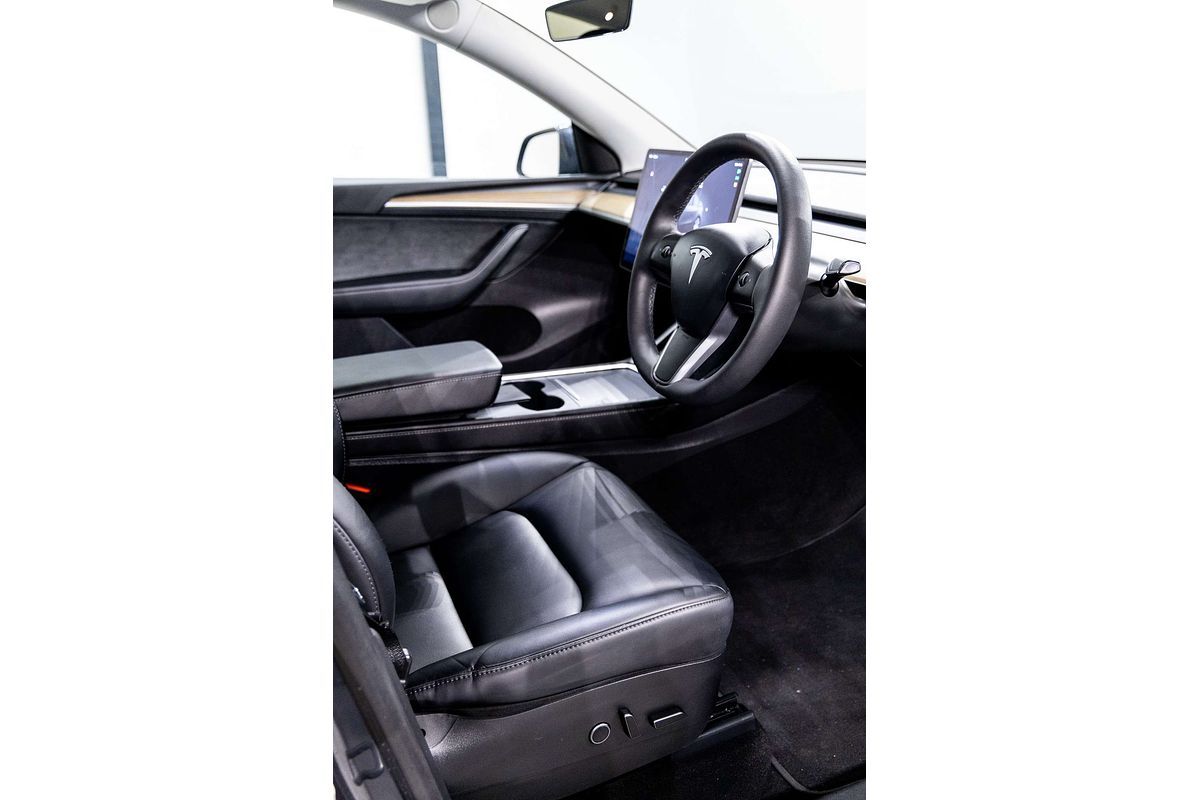 2023 Tesla Model Y Rear-Wheel Drive