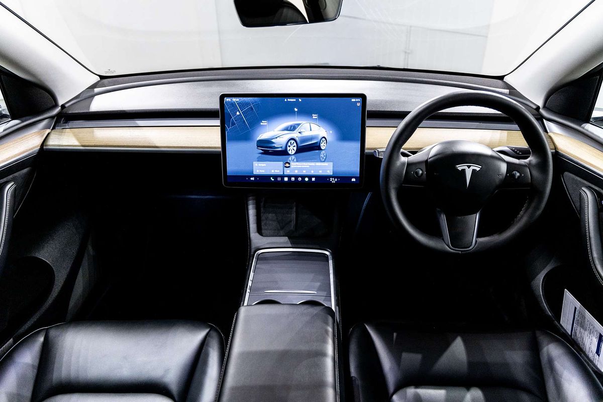 2023 Tesla Model Y Rear-Wheel Drive