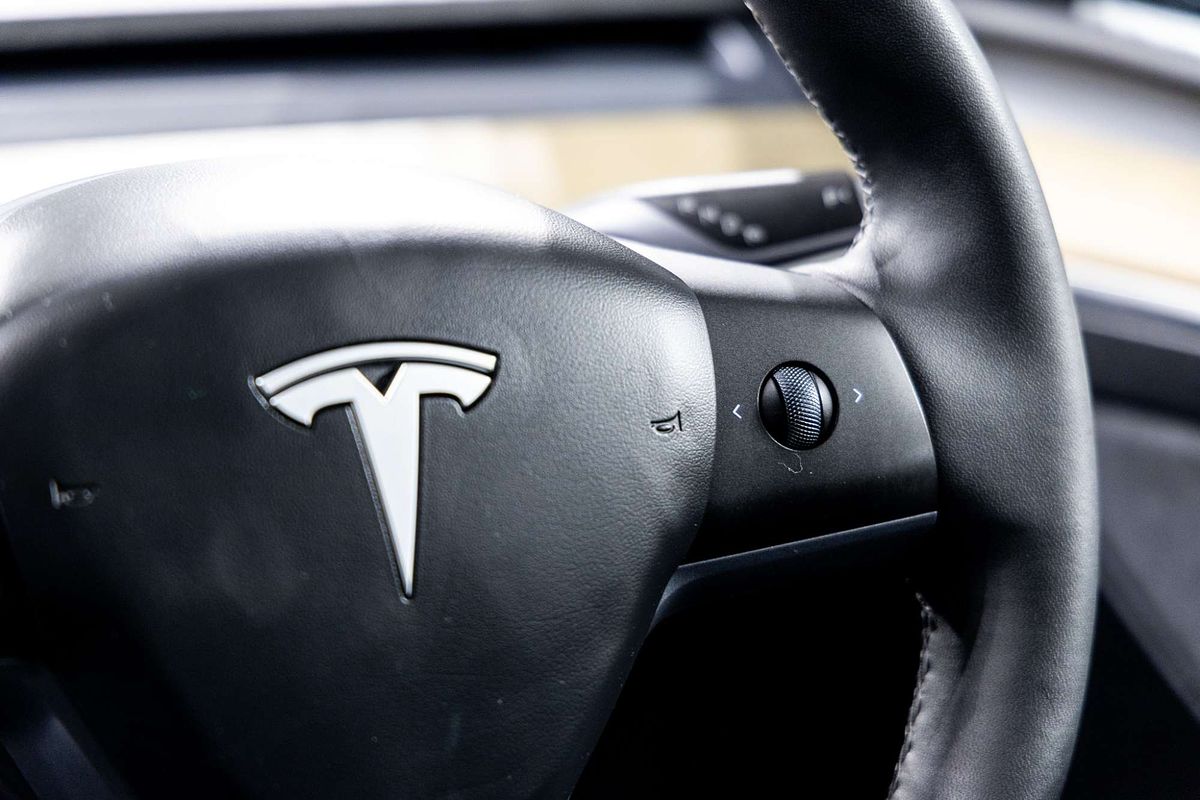 2023 Tesla Model Y Rear-Wheel Drive